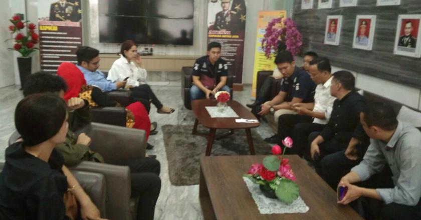 Jokowi Mania Minta Arseto Sebut Nama Relawan yang Jual Undangan Kahiyang