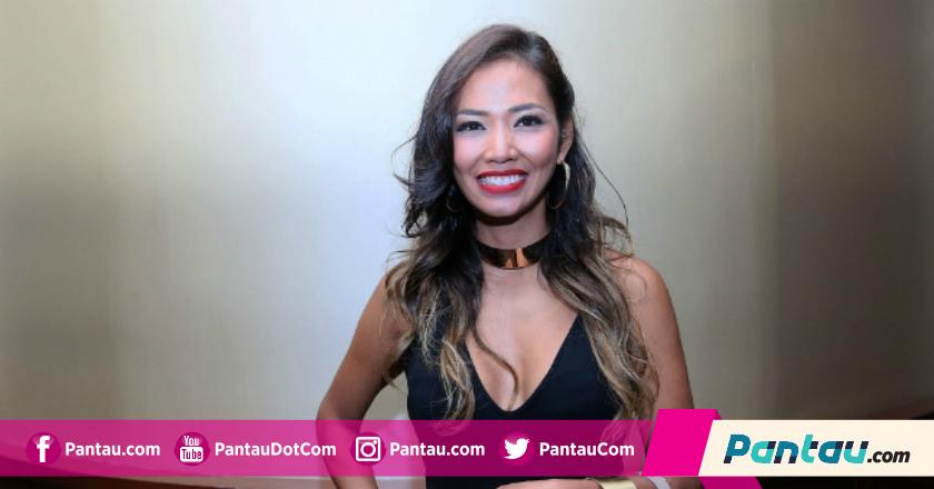 Shanty Paredes Pamer Tubuh Seksi di Usia Jelang 40 Tahun