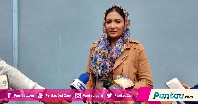Terkuak! Ternyata Ini Alasan Natalie Sarah Tampil Berkerudung