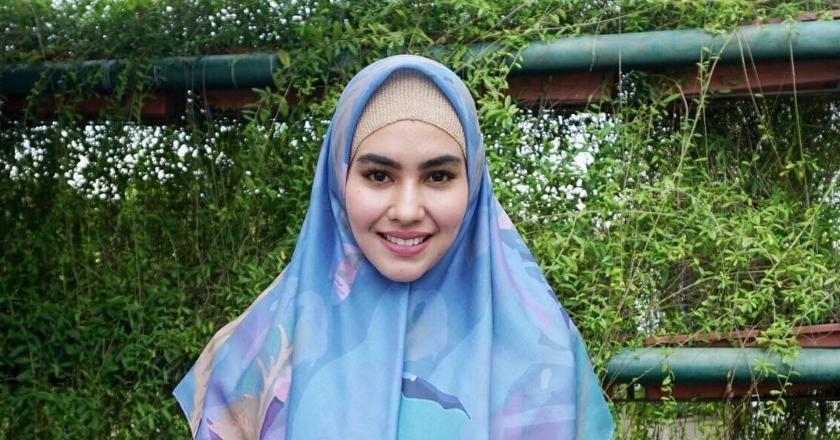 Kartika Putri 'Sentil' Puisi Kontroversial Sukmawati