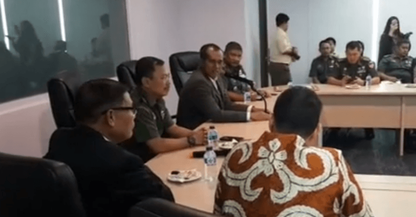 Sambangi RSPAD, Komisi I DPR Beri Dukungan untuk Dokter Terawan