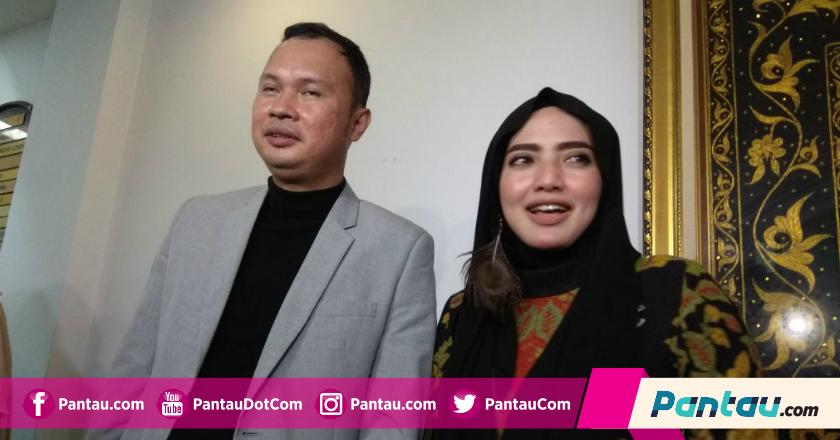 Yulias Mochamad Akui Opick Tipe Suami Banyak Perempuan