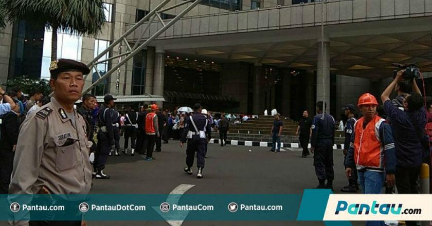 Plafon Lantai 1 Gedung BEI (Kembali) Ambrol? Ini Keterangannya