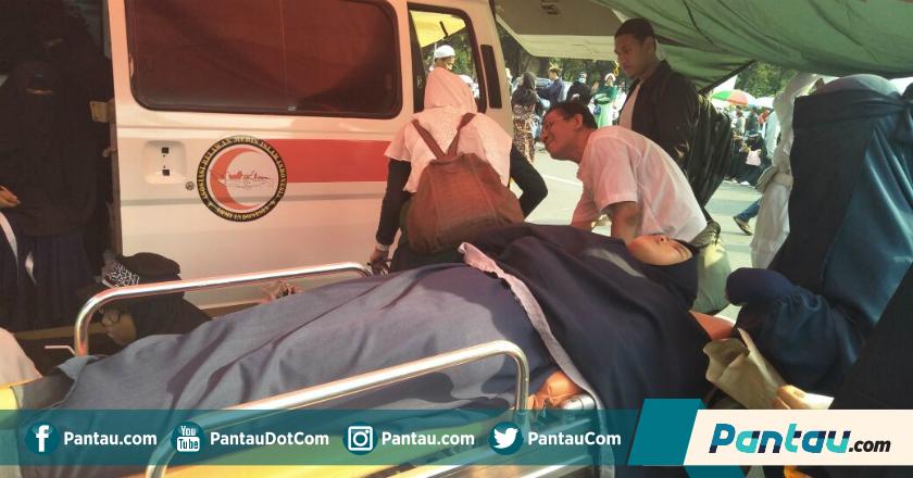 Puluhan Orang Bertumbangan di Aksi Bela Islam 64