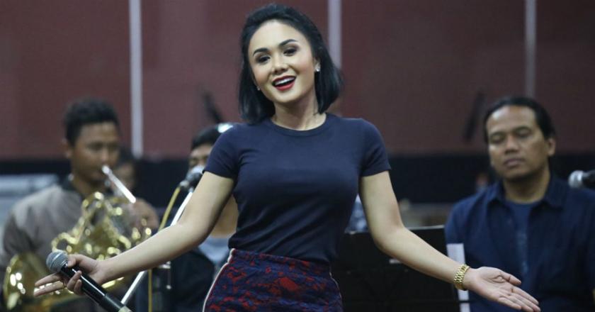 Tak Disangka, Yuni Shara Ternyata Sudah Punya Cucu