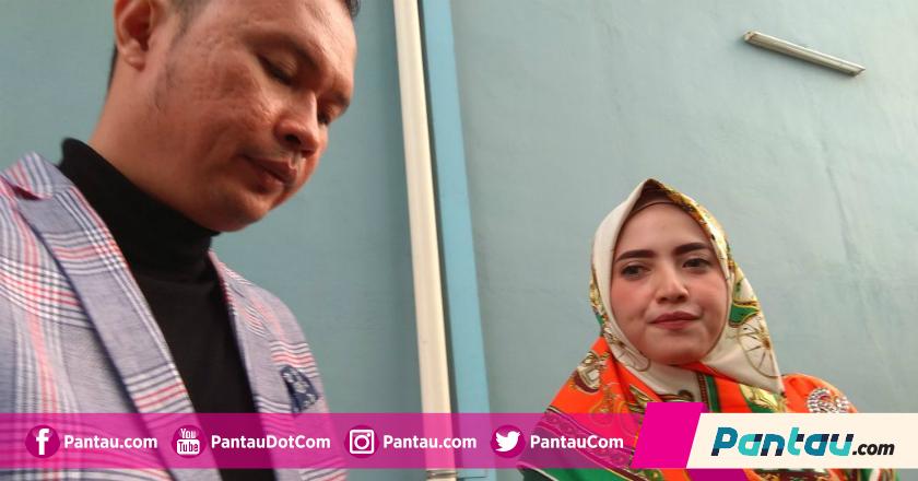 Diisukan Jadi Istri ke-3 Opick, Yulias Mochamad Dilarang Anak Berteman sama Artis