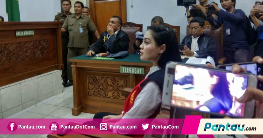 Jalani Sidang Kasus Narkoba, Jennifer Dunn Ditemani Sang Suami Faisal Harris?