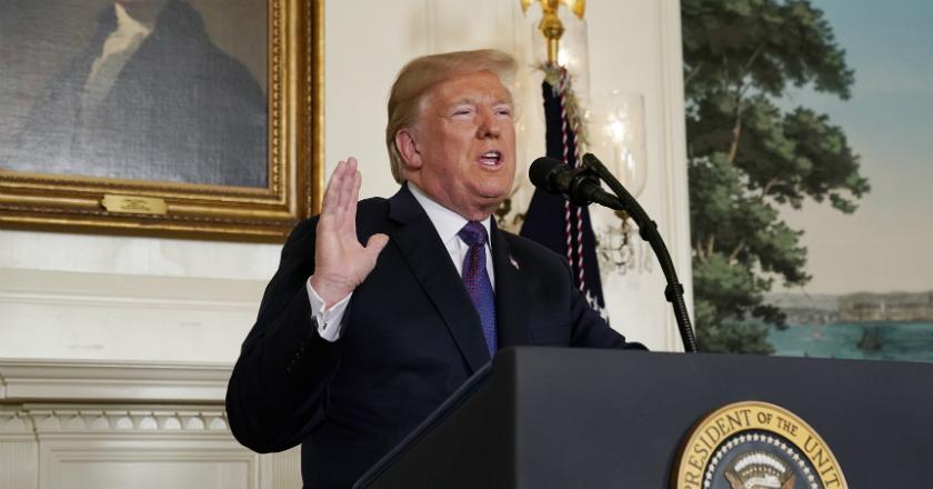 Trump Perintahkan Militer AS Gempur Pusat Senjata Kimia Suriah
