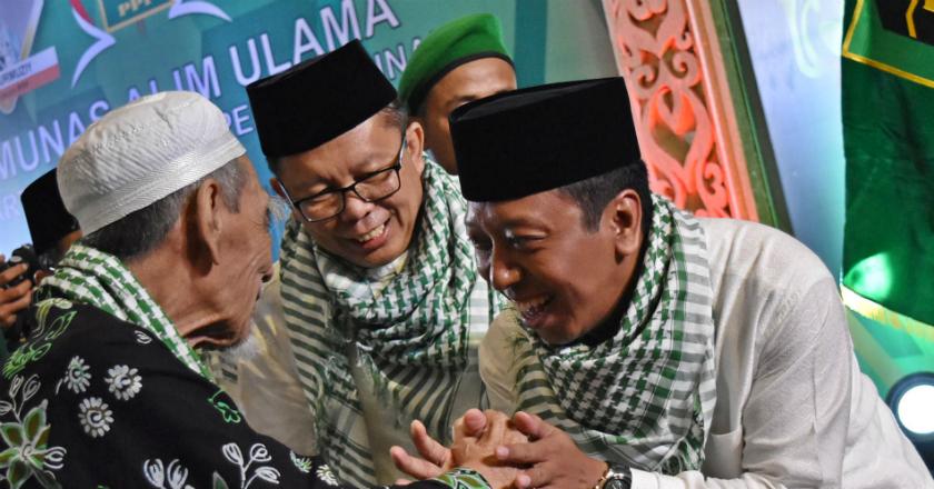 Ketum PPP Minta Kadernya Bantu Jokowi Bersihkan Stigma PKI