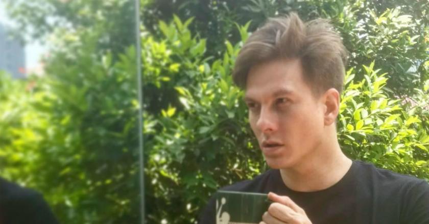 Demi Ikan Asin Buatan 'Emak', Bertrand Antolin Rela Belanja di Pasar