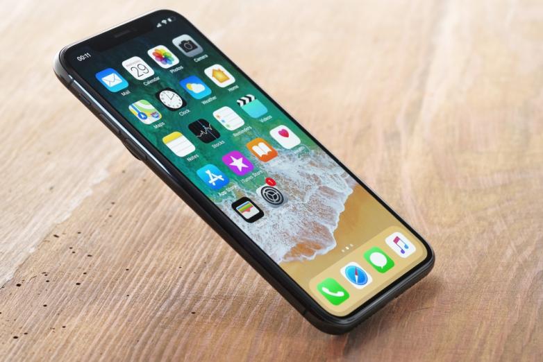 Benarkah Baterai iPhone X Semakin Gahar?