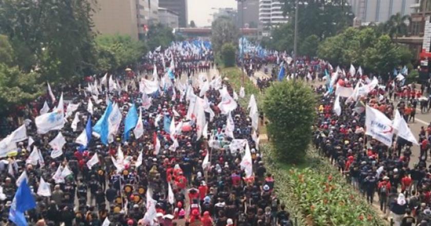 Bahas Pengamanan Hari Buruh, Menko Polhukam Bertemu Wakapolri