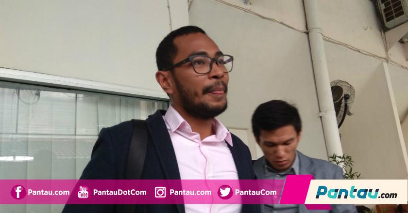 Tak Hadiri Sidang Perdana, Tio Pakusadewo Sakau?