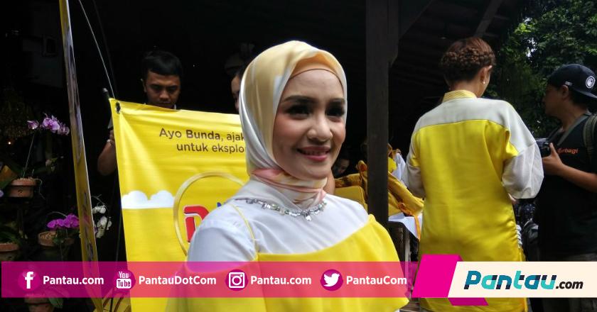 Rumah Tangga Rukun, Intan Nuraini Selalu Jaga Romantisme dengan Suami