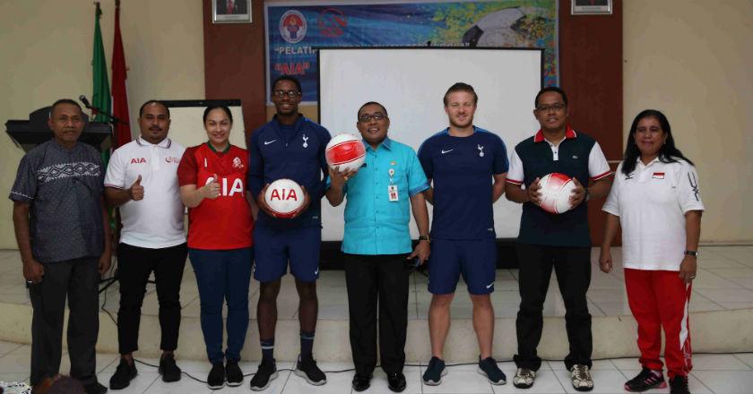 Kebanggaan Dua Pelatih Tottenham Jalani Program Sepakbola untuk Negeri di Ambon