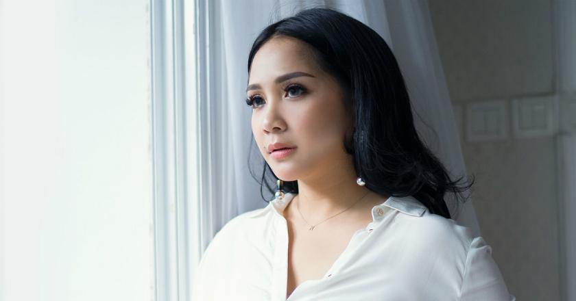 Di Gala Premiere 'The Secret Suster Ngesot Legend', Nagita Slavina Pakai Baju Seharga Rp4,5 Juta