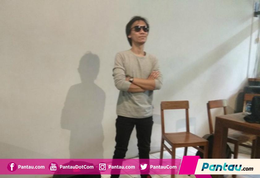 Eross Bongkar Kisah di Balik Lagu 'Film Favorit', Jomblo Wajib Tahu!