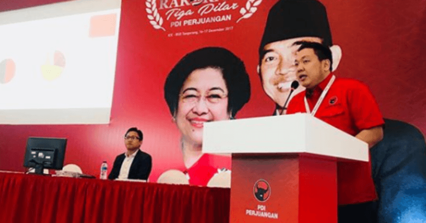 Charles Honoris Angkat Bicara Soal Fotonya di Kupon Sembako Monas