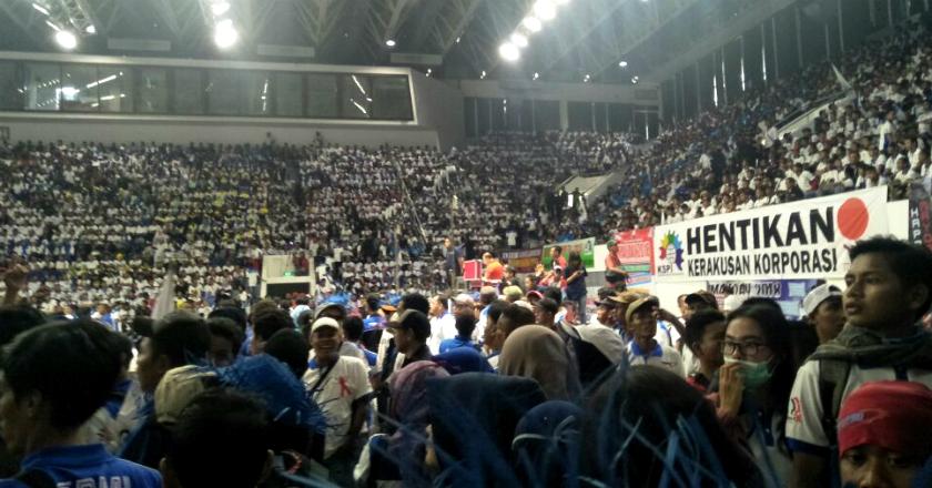 Di Depan Ribuan Buruh, Fadli Zon Sebut Perpres TKA Sengsarakan Rakyat