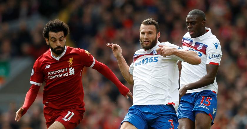 Mo Salah Lolos Hukuman FA Setelah Ayunkan Tangan ke Muka Pemain Stoke City
