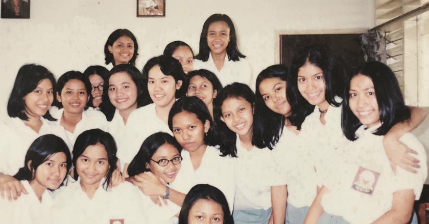 Coba Tebak, Siapa Artis Cantik di Foto Ini?