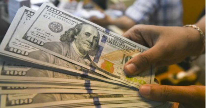 Terpengaruh Dolar AS, Harga Minyak Dunia Turun