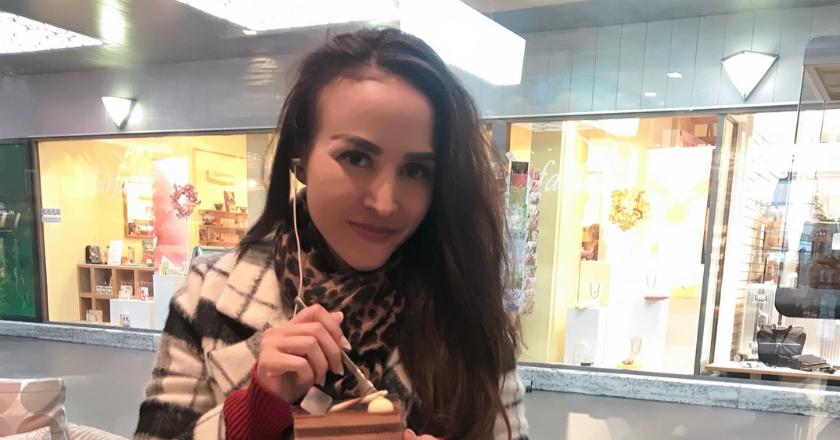 Foto Hanya Pakai Lingerie, Perut Cynthiara Alona Jadi Sorotan