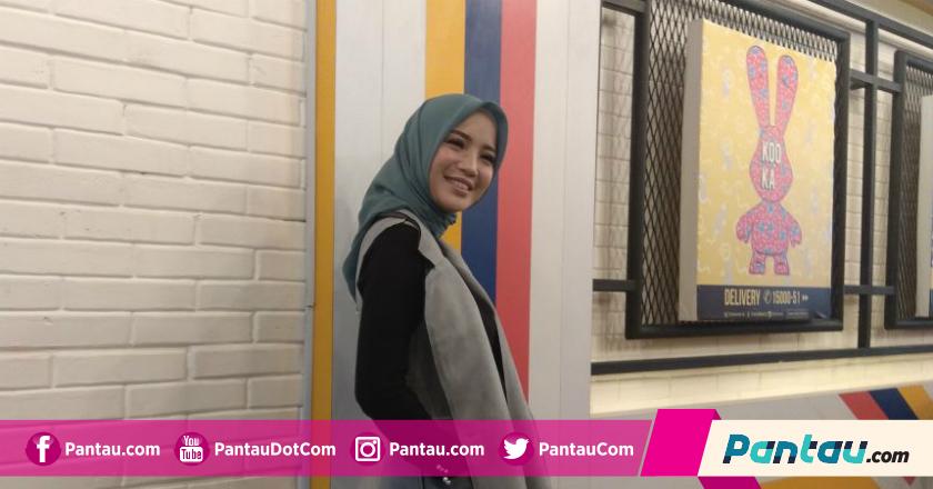 Jalani Ramadan Pertama Setelah Berhijab, Ini Perasaan Chacha Frederica