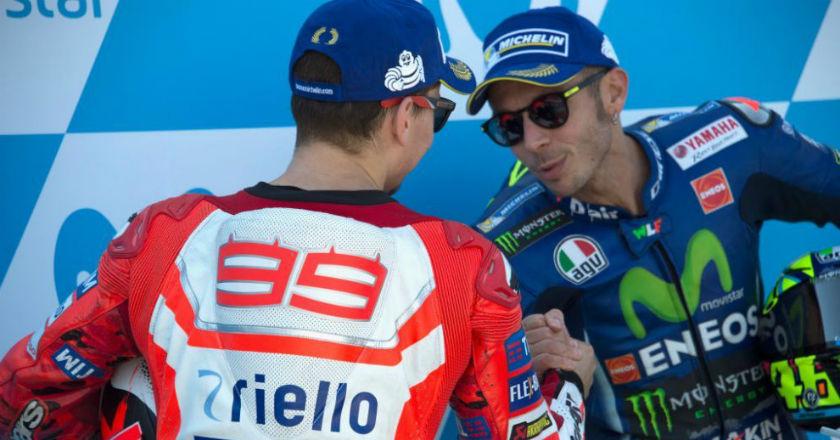 Saat Rossi Prihatin dengan Penampilan Lorenzo di Ducati