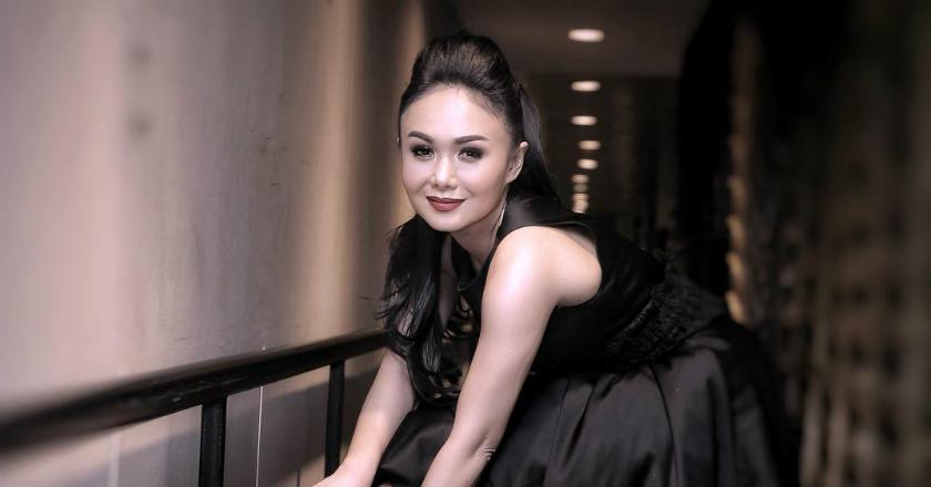 Beranjak Dewasa, Anak Yuni Shara Malu Diajak Foto Bersama Ibunya
