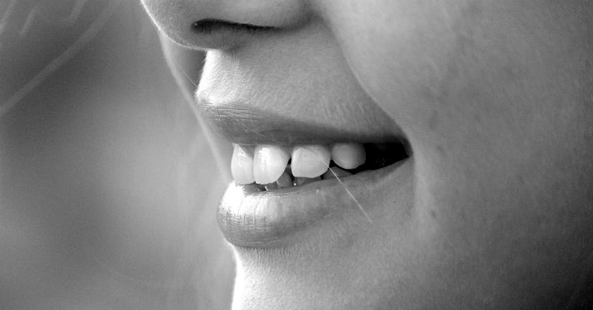 Mau Punya Senyuman Indah? Sikat Gigi Sebelum Tidur