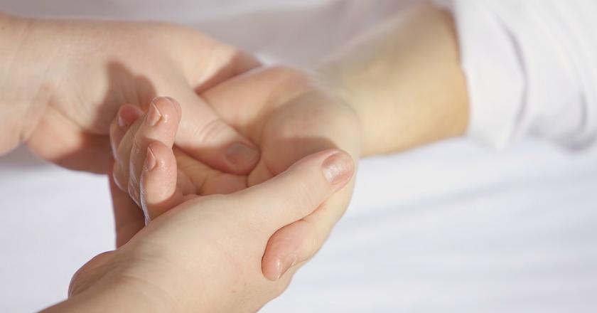 Periksa Kondisi Tangan Untuk Deteksi Penyakit Sejak Dini