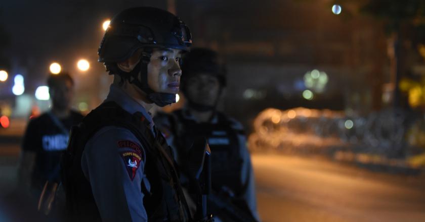 Polisi Jaga Ketat Jalan Depan Mako Brimob, Lalin Dialihkan