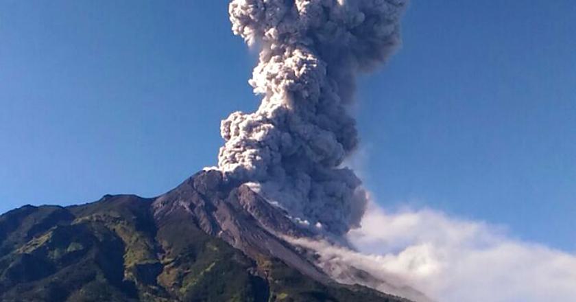 Gunung Merapi Meletus, Warga di Radius 5 Km Diimbau Mengungsi