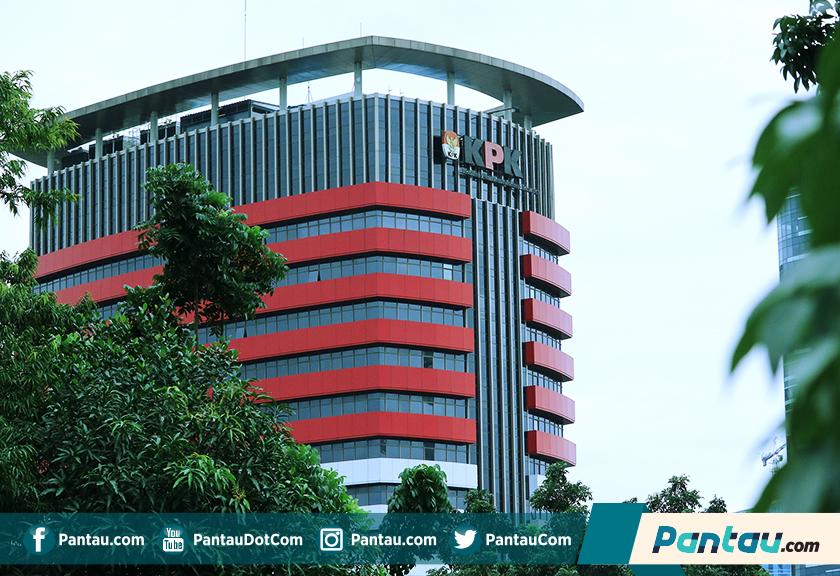 KPK Perpanjang Masa Penahanan dr Bimanesh Sutarjo