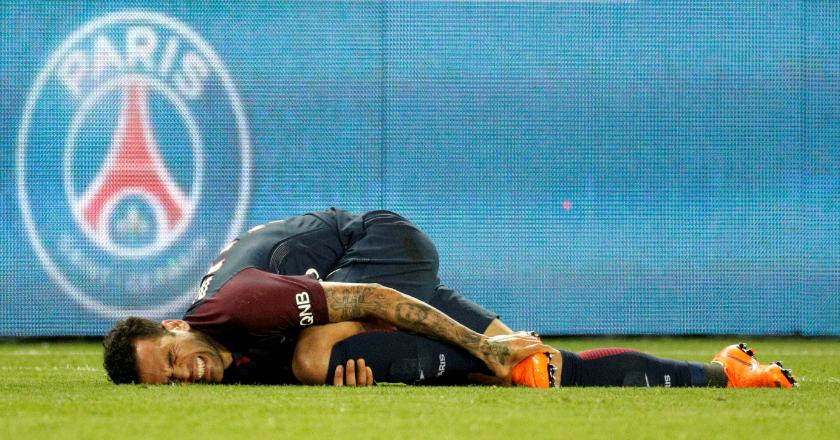 Dani Alves Dipastikan Absen Bela Brasil di Piala Dunia 2018