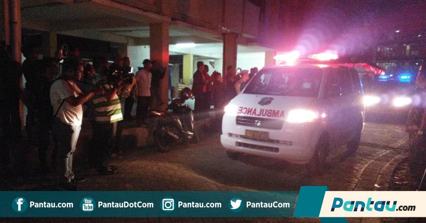 Ambulans Berdatangan ke Lokasi Ledakan di Rusun Wonocolo