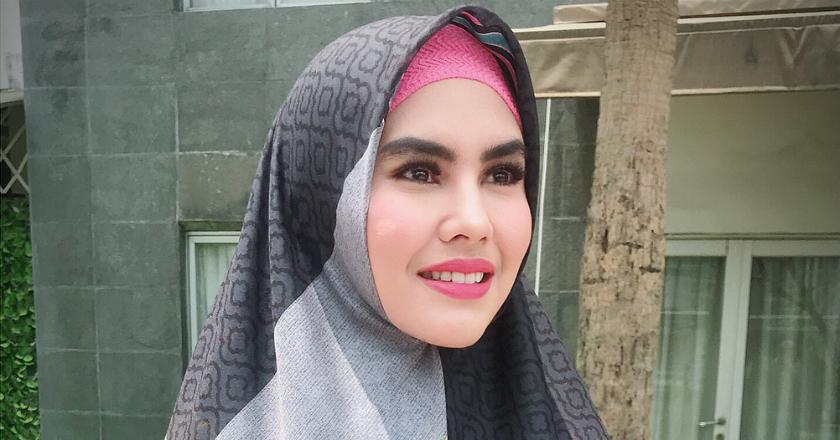 Kartika Putri Sebut Serangan Bom di Surabaya Salah dan Keji