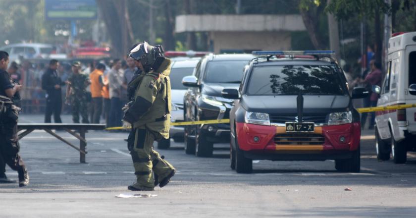 Polisi Musnahkan Barbuk Bom Surabaya, Termasuk 15 Bahan Peledak Milik Dita