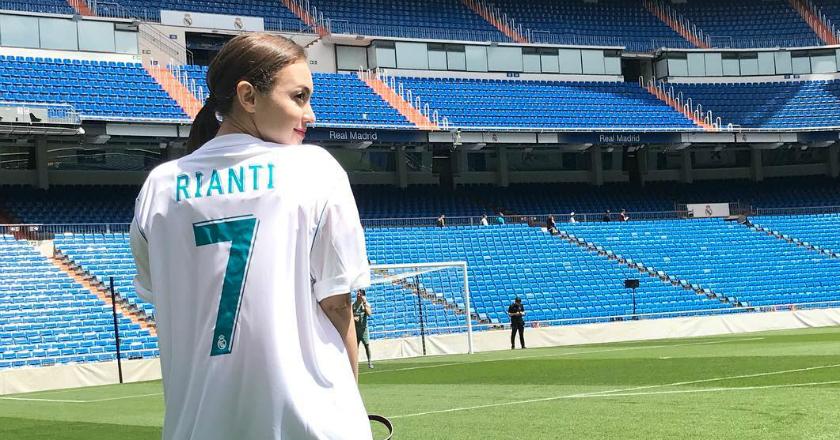 Selfie dengan Cristiano Ronaldo, Rianti Cartwright Bikin Netizen Heboh