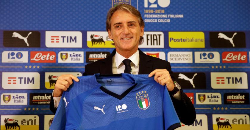 Resmi Latih Italia, Mancini Siap Panggil Balotelli