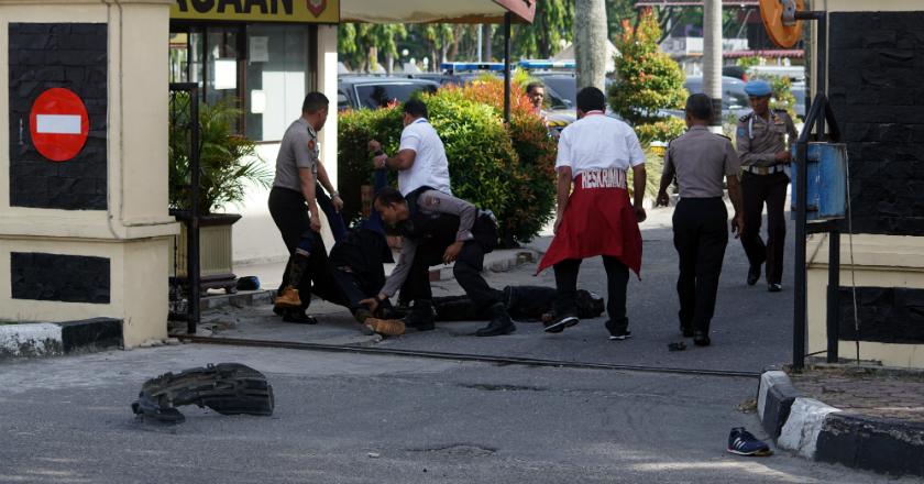 Kompol Farid Jalani Operasi Usai Terkena Sabetan Samurai Pelaku Serangan Mapolda Riau