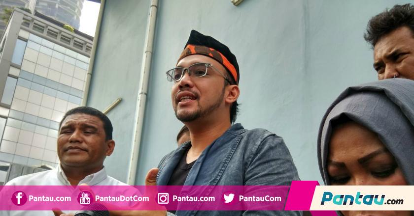 Damai dengan Tessa Kaunang, Sandy Tumiwa Hibahkan Sebagian Harta ke Anak