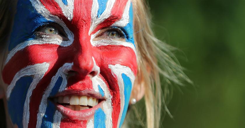 Pantau Foto: Momen-momen Unik Warga Menyambut Royal Wedding Pangeran Harry-Meghan Markle