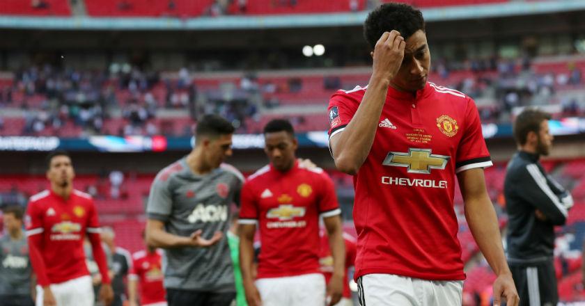 Kalah dari Chelsea di Final FA Cup, Young: Kami Kecewakan Banyak Orang!