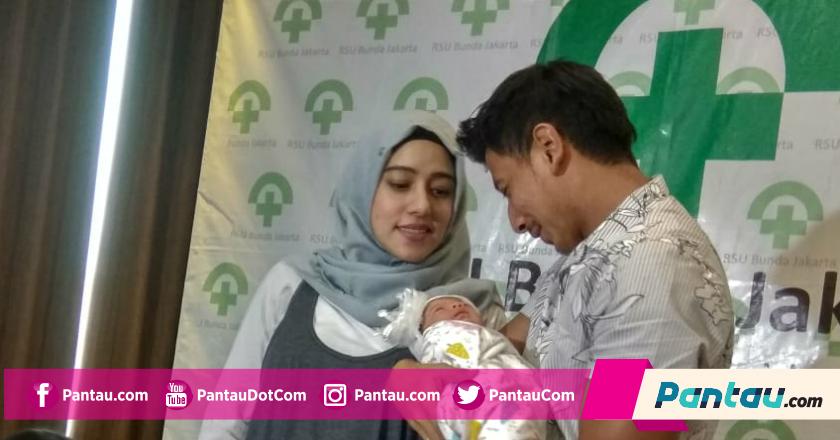 Ini Arti Nama Putri Pertama Fairuz dan Sonny