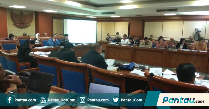 Ketua Pansus RUU Terorisme Minta Kapolri Hadiri Rapat