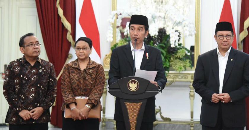 Jokowi Teken PP THR dan Gaji ke-13 untuk ASN dan Pensiunan