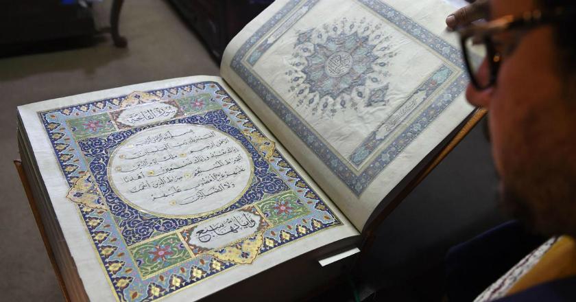 Ini Dia Al-Quran Berbahan Sutera, Seharga Rp2,8 Miliar