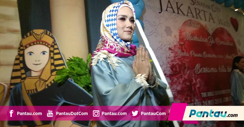 Kenakan Hijab, Mulan Jameela Sudah Diminta Dhani Sejak 10 Tahun Lalu